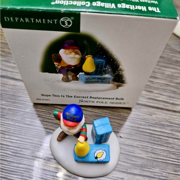 Department 56 Hope This Is The Correct Replacement Bulb - Picture 4 of 7